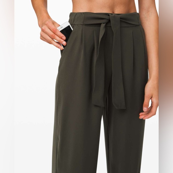 Lululemon Noir Pant
Dark Olive - Picture 4 of 7